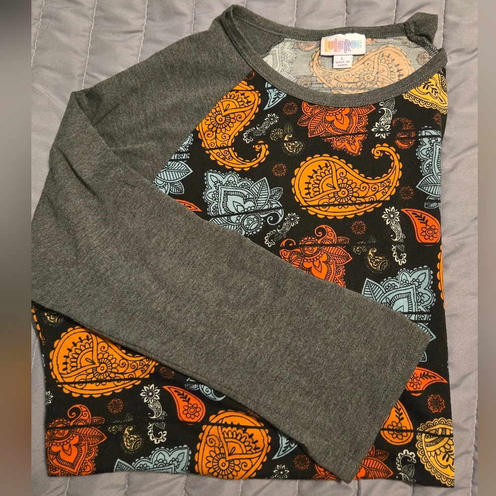 LuLaRoe Gray Graphic Long Sleeve Tee